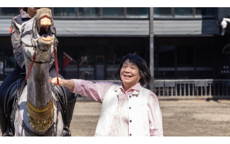 著名作家畢淑敏：新疆古生態(tài)園，值得來！